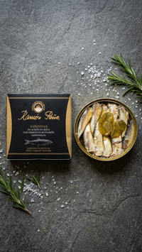 Ramón Peña (Gold Line): Sardines (20+ pcs) with Padrón Peppers